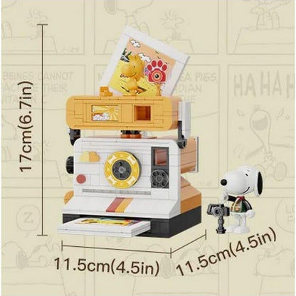Pantasy Peanuts Snoopy Retro Camera Building Block Set - 257 Piece Collectible Display