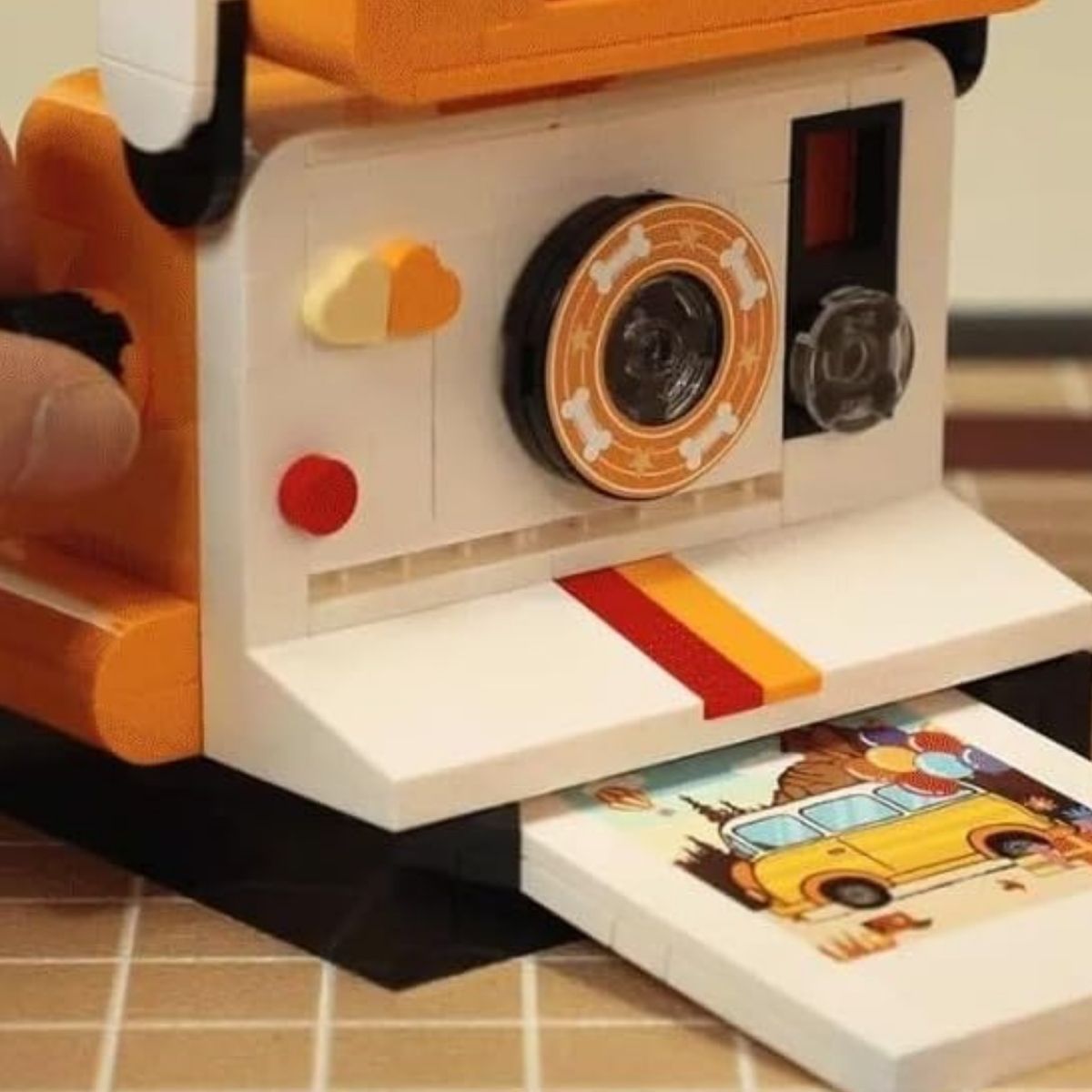 Pantasy Peanuts Snoopy Retro Camera Building Block Set - 257 Piece Collectible Display