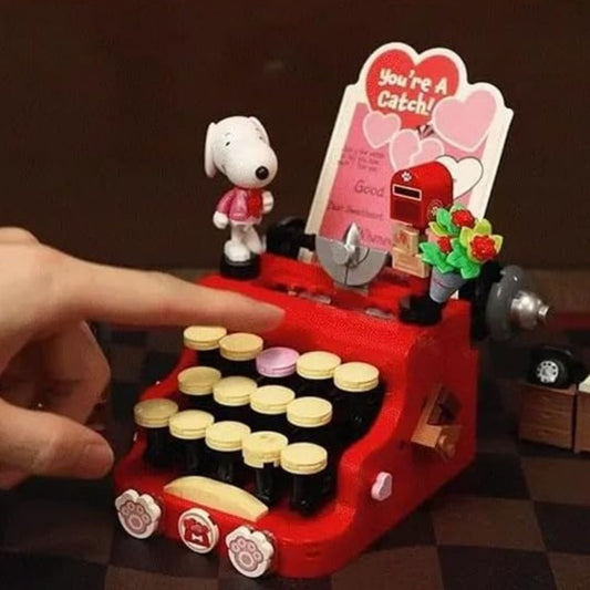 Pantasy Peanuts Snoopy Retro Typewriter Building Block Set - 148 Piece Collectible Display