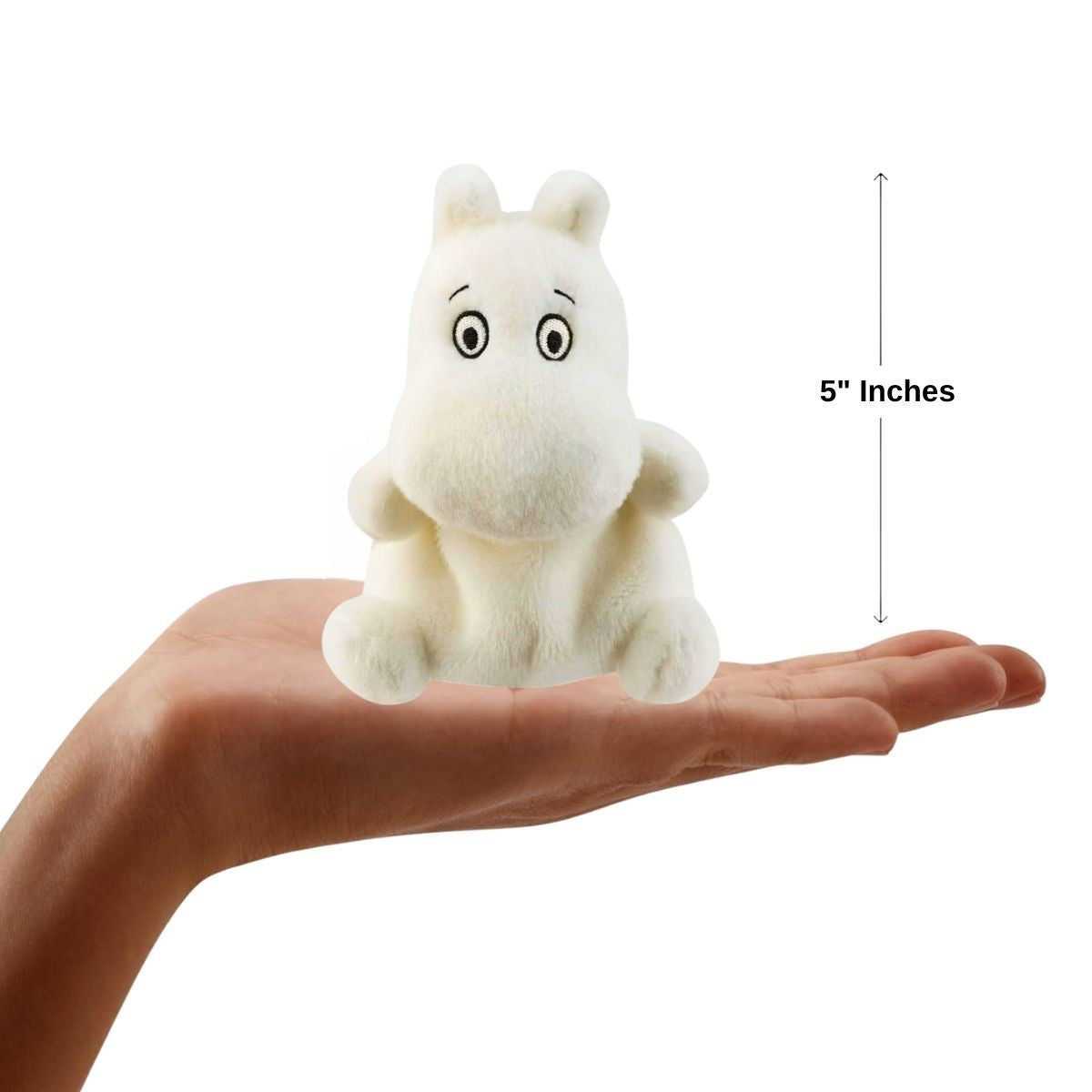 Dimension graphic showing the 5-inch Aurora Palm Pals Moomin resting comfortably in a person's hand.