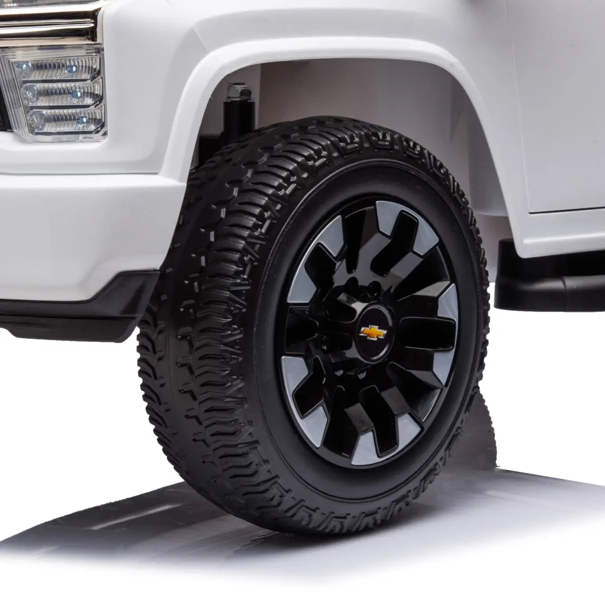 Freddo Toys 24V 4x4 Chevrolet Silverado 2 Seater Ride On Truck