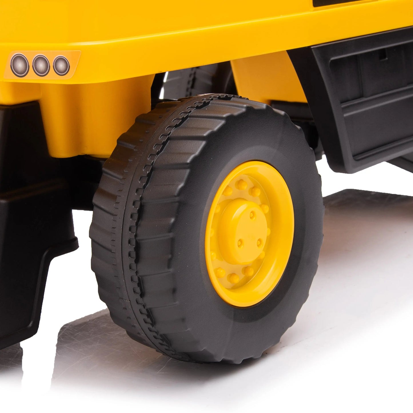 Freddo Toys CAT Excavator Foot to Floor