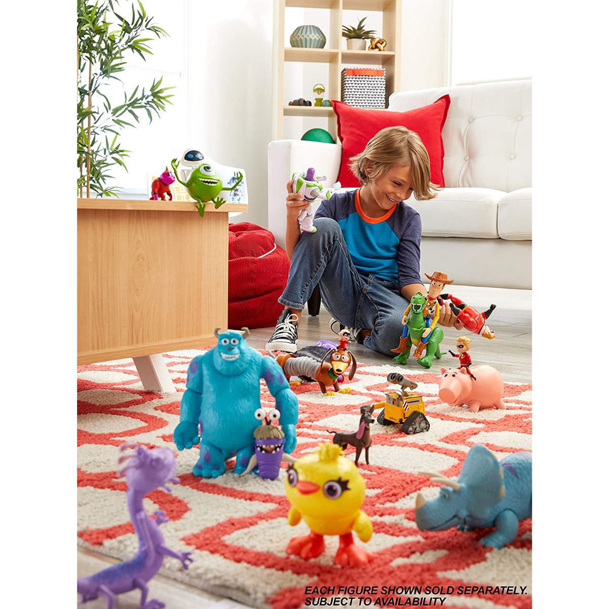 Disney Pixar The Incredibles Mr. Incredible Figure with 12-Points of Articulation