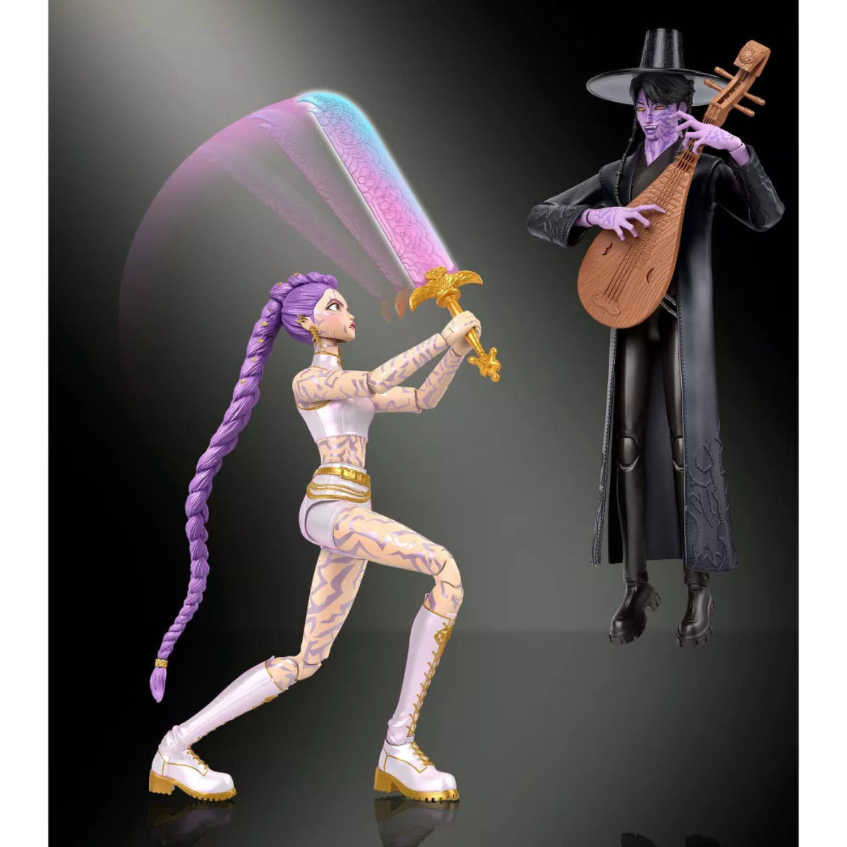 Action pose of Rumi holding Four Tiger Sword next to Jinu playing bipa instrument.