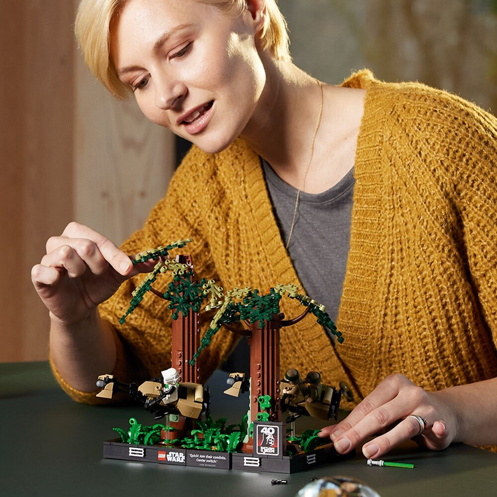 LEGO® Star Wars Endor Speeder Chase Diorama 75353 Building Set (608 Pieces)