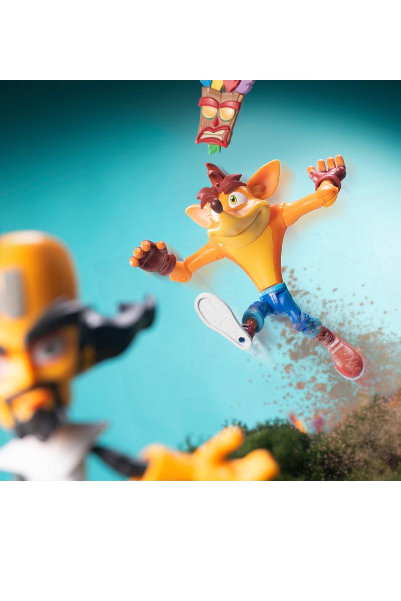 Crash Bandicoot with Aku Aku Mask 4.5