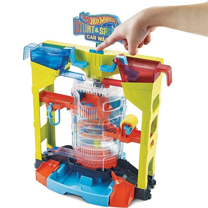Hot Wheels City Stunt & Splash Car Wash Playset with Color Changing Car